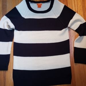 🌞Black and white striped sweater